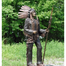 Statue en chef indienne en bronze de vente chaude avec la lance pour la décoration de jardin